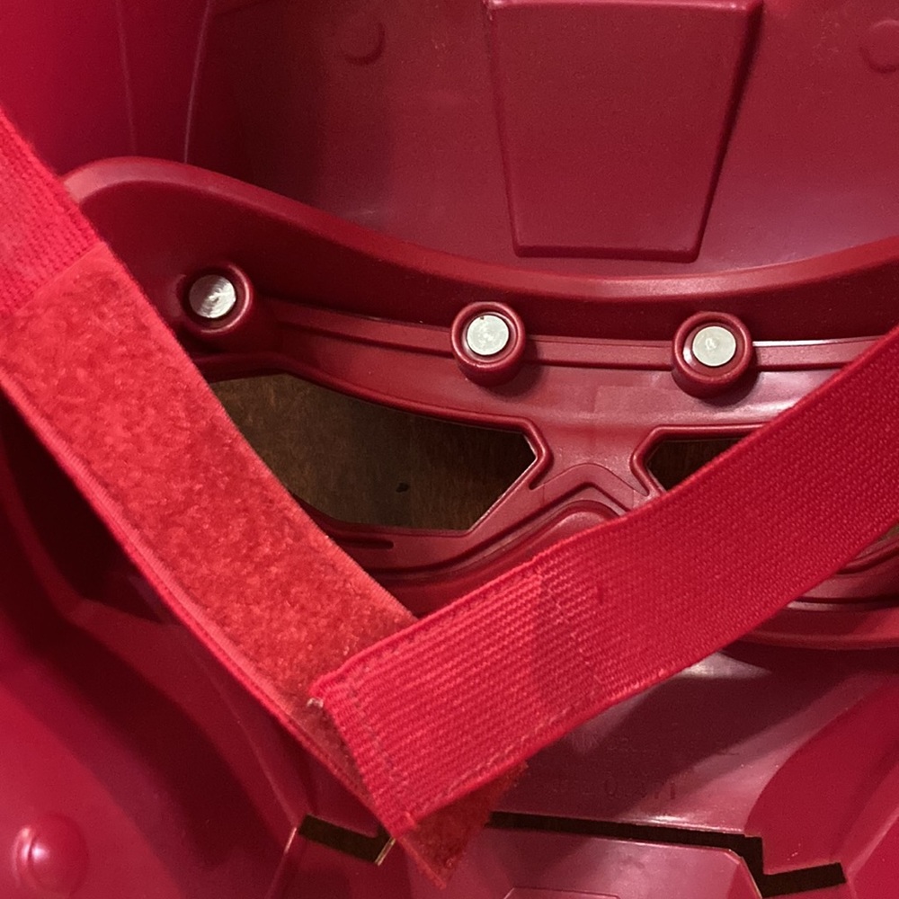Iron Man Mask - Picture 6 of 6